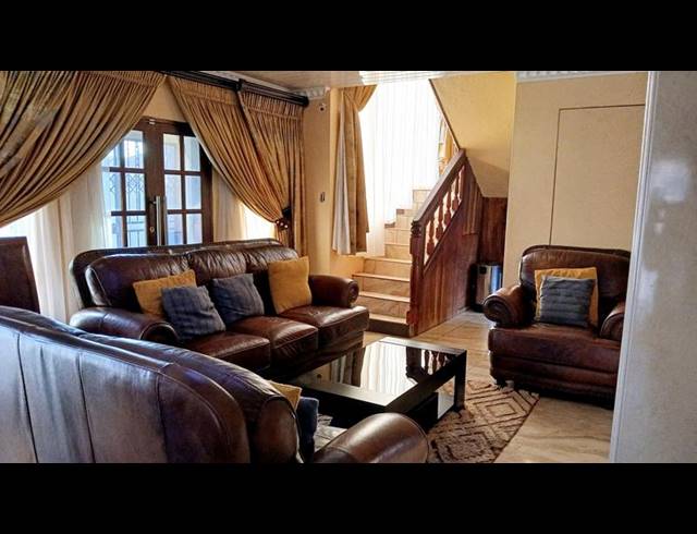 4 BEDROOM HOUSE FOR SALE IN RETHABILE GARDENS